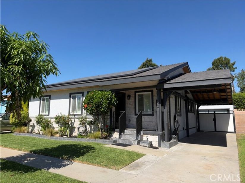 5133 Hedda St, Lakewood CA 90712