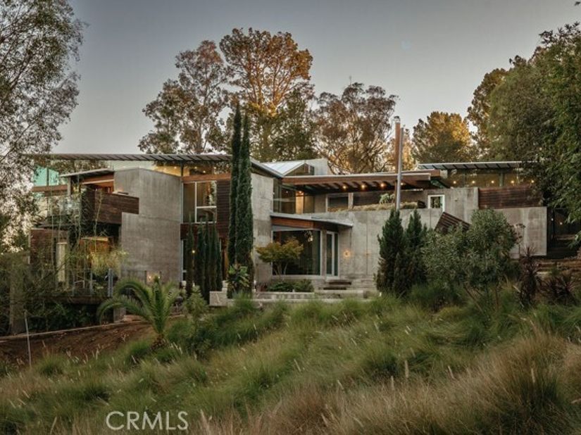 2231 Foothill Boulevard, Tustin CA 92705