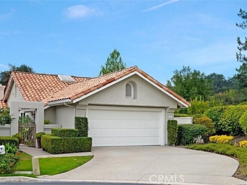 2 Malaquita, Laguna Hills CA 92679