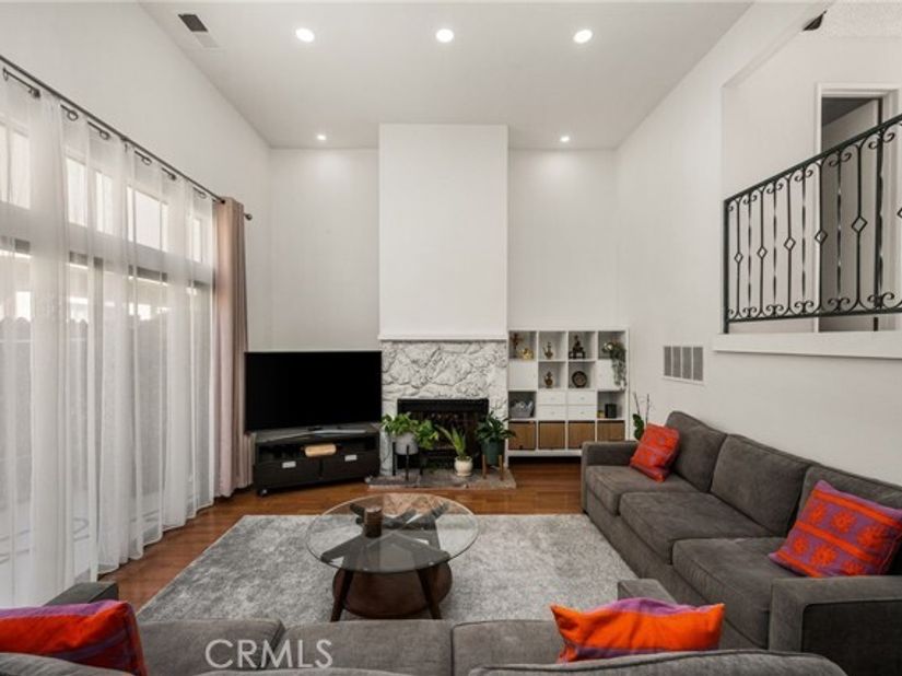 320 W 220th Unit 4, Carson CA 90745
