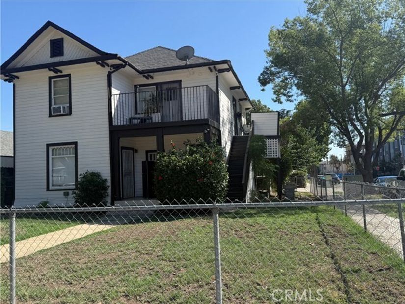 504 E D, Ontario CA 91764