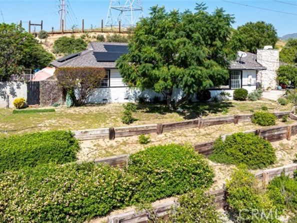 10557 Mahoney, Sunland (los Angeles) CA 91040