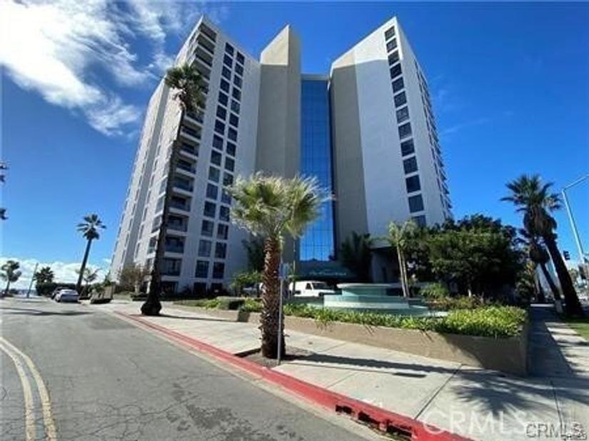 1310 E Ocean 407, Long Beach CA 90802