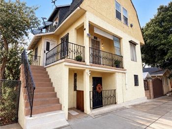 433 S Lorena
