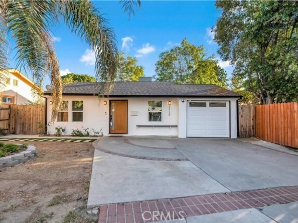 22142 Wyandotte, Canoga Park (los Angeles) CA 91303