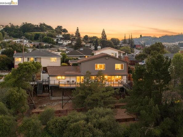 2115 Valente Cir, Martinez CA 94553