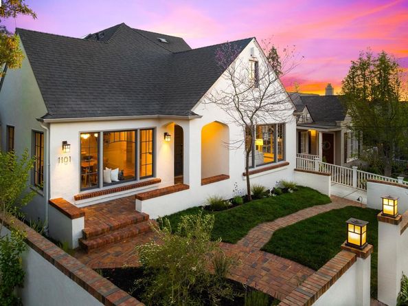 1101 Clarendon Crescent, Oakland CA 94610