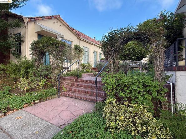 2444 Virginia B, Berkeley CA 94709