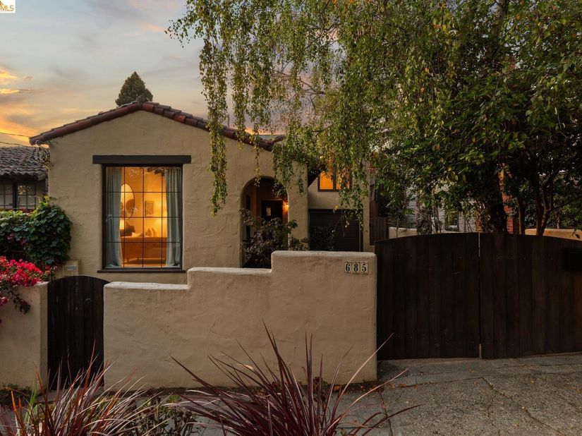 685 Oberlin Ave, Kensington CA 94708