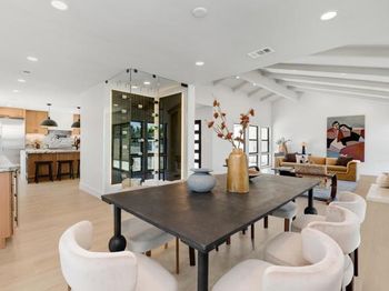 8838 La Jolla Scenic Drive