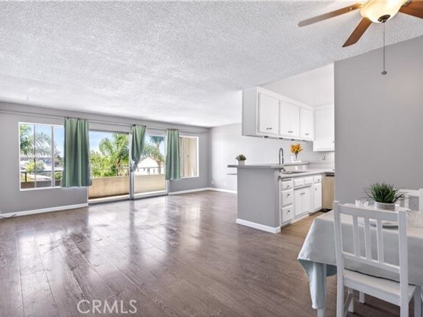 1187 East 3rd Street 305, Long Beach CA 90802