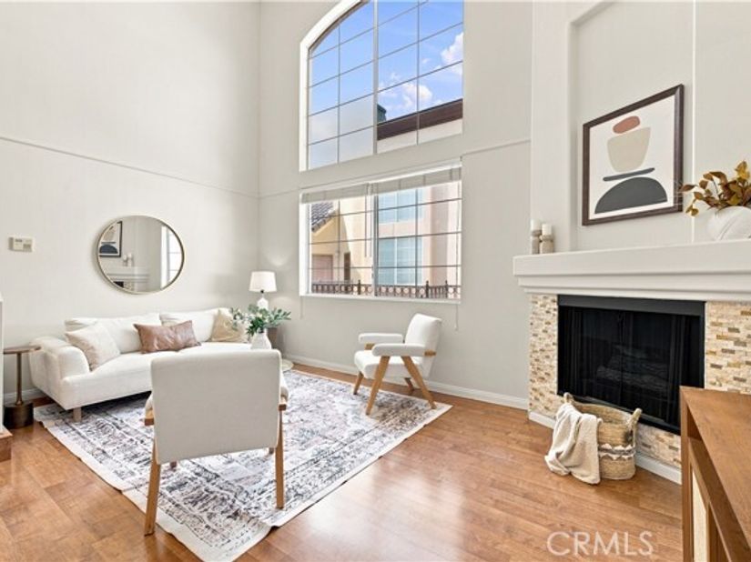 7033 La Tijera, Los Angeles CA 90045