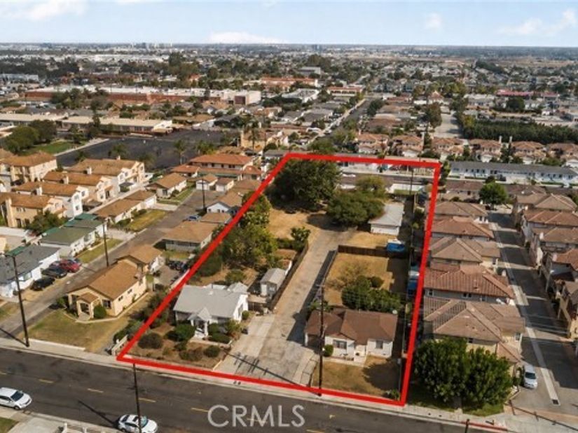 215 E 220th, Carson CA 90745