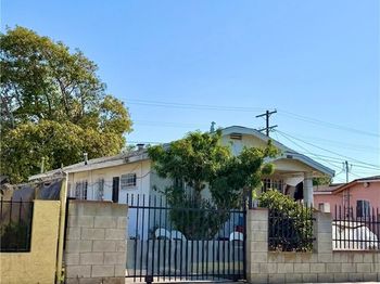 1644 W 67th