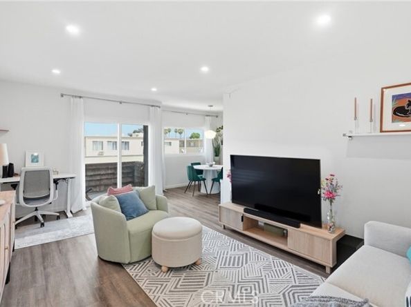 5414 Newcastle Avenue 50, Encino (los Angeles) CA 91316