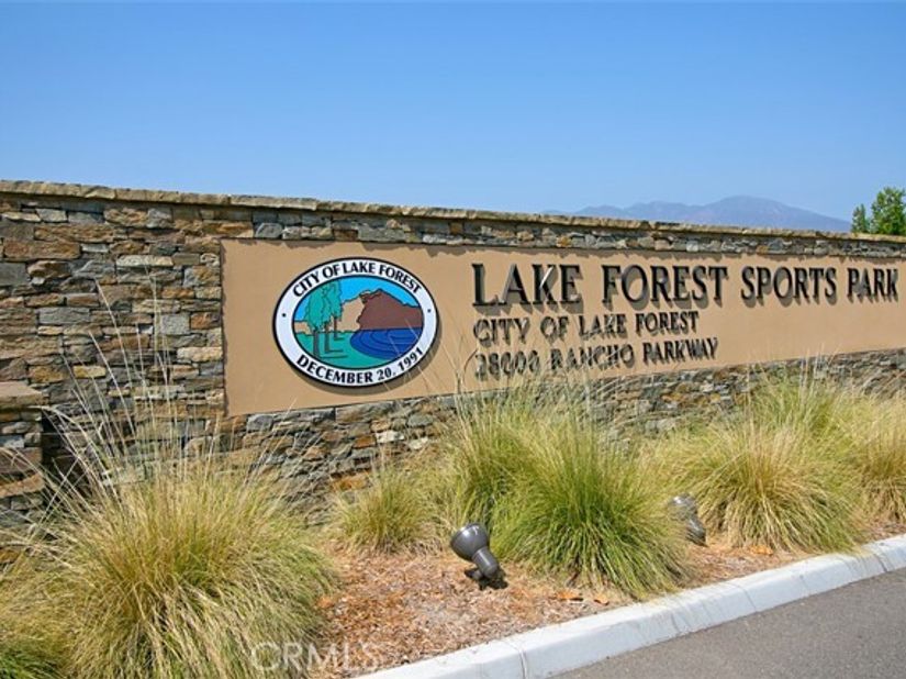 21052 Kensington Lane, Lake Forest (el Toro) CA 92630