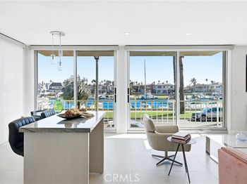 383 Bay Shore