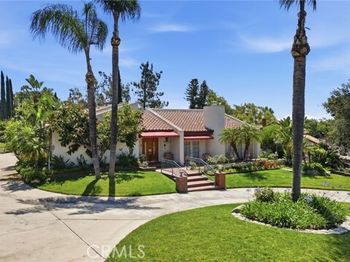 5633 Mayberry