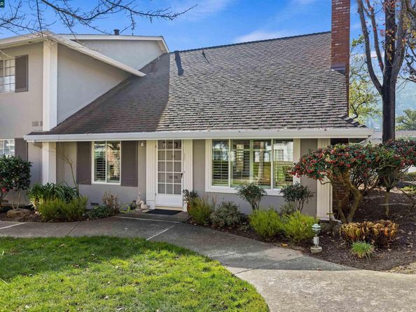 18 Miramonte Dr, Moraga CA 94556