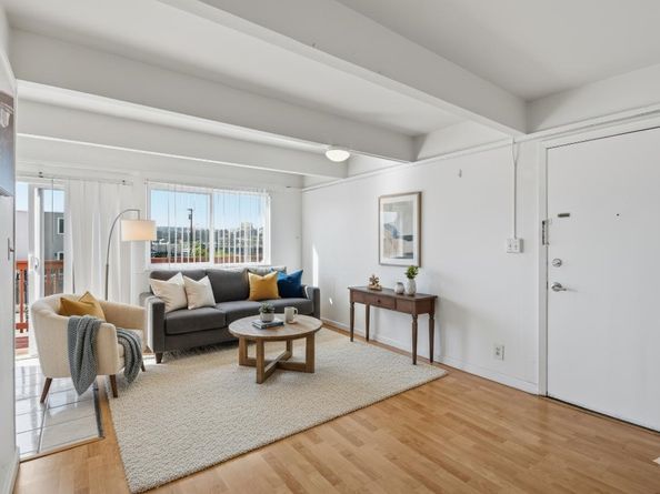 576 Sylvan St 20, Daly City CA 94014