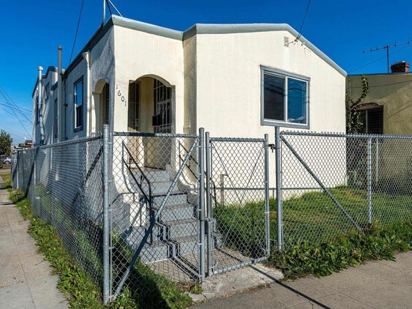 1601 79th avenue, Oakland CA 94621