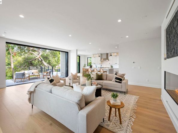 5883 Margarido Dr, Oakland CA 94618