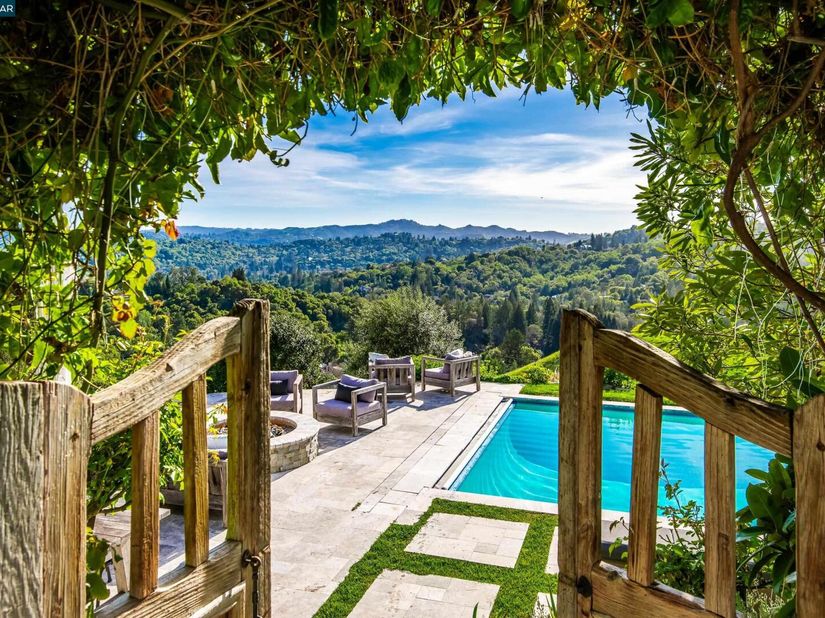 33 Deer Trail, Lafayette CA 94549