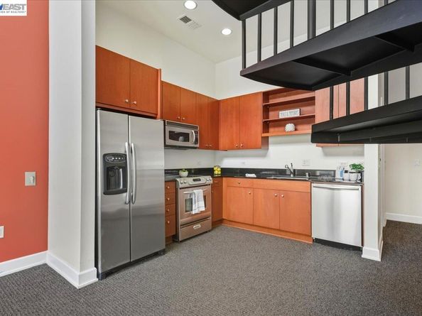 809 Clay St, Oakland CA 94607