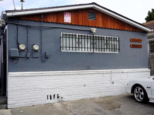 10600 Pippin St, Oakland CA 94603