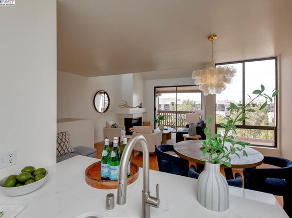 2101 Shoreline Dr 475, Alameda CA 94501