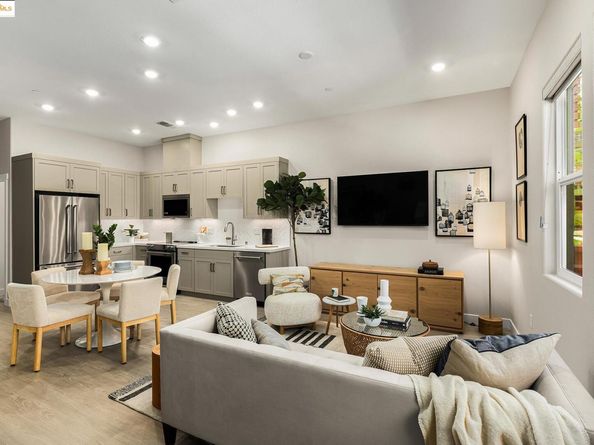 28954 Parkwood Lane 66, Hayward CA 94544