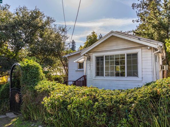 6391 Hillmont Dr, Oakland CA 94605