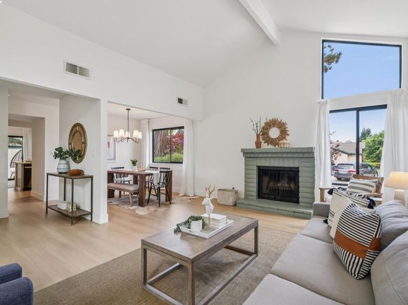 101 Carob Ln, Alameda CA 94502