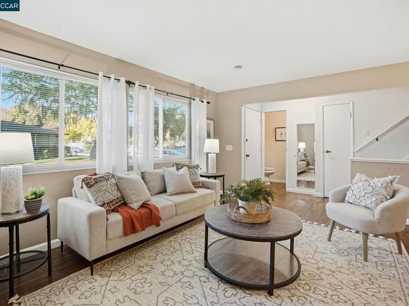 1045 Mohr Ln B, Concord CA 94518