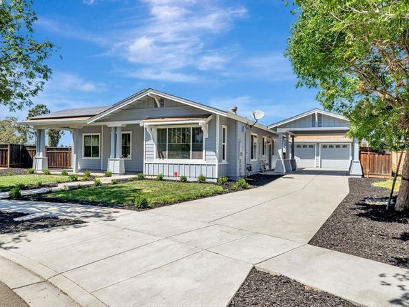 202 Sonia Way, Livermore CA 94550