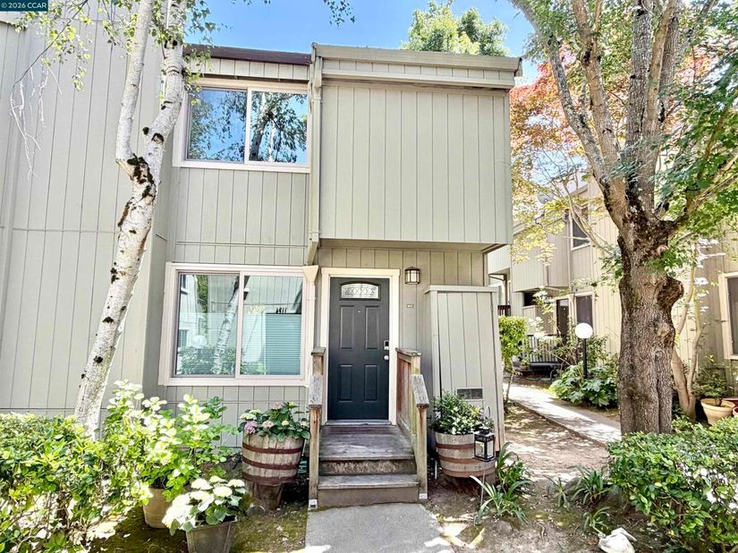 111 Ascot Ct C, Moraga CA 94556