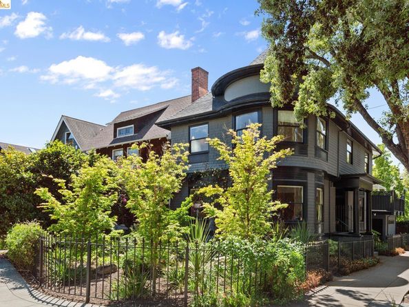 2520 Russell St, Berkeley CA 94705