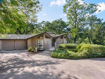 130 Montair Dr