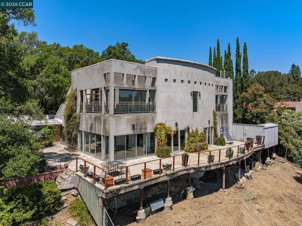 5 Oak Flat Rd., Orinda CA 94563