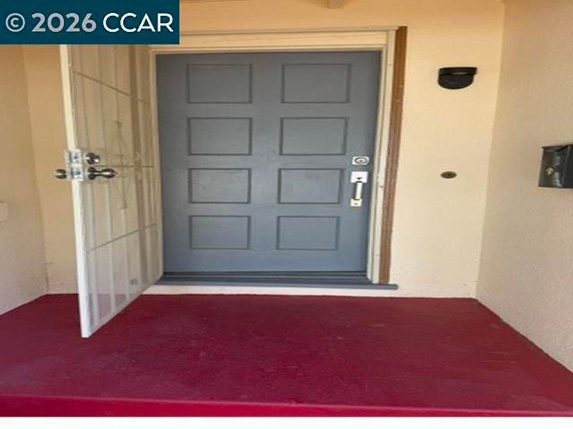 4809 Walnut St, Oakland CA 94619
