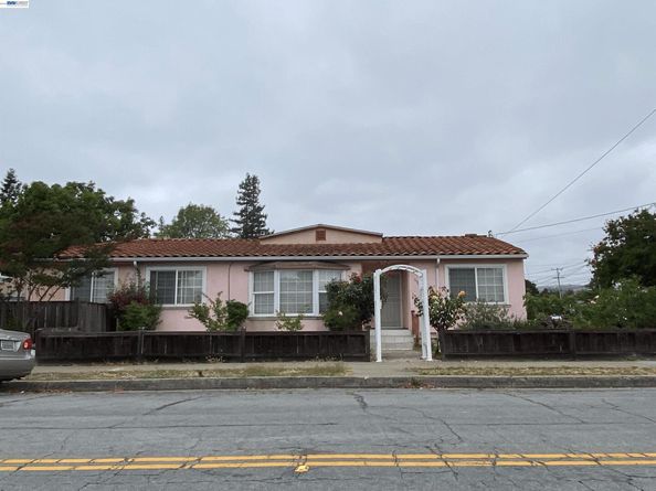 690 Dowling Blvd, San Leandro CA 94577