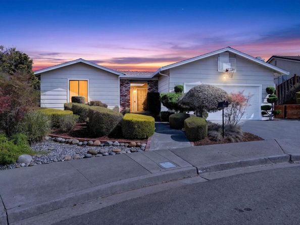 26976 Hemmingway Ct, Hayward CA 94542