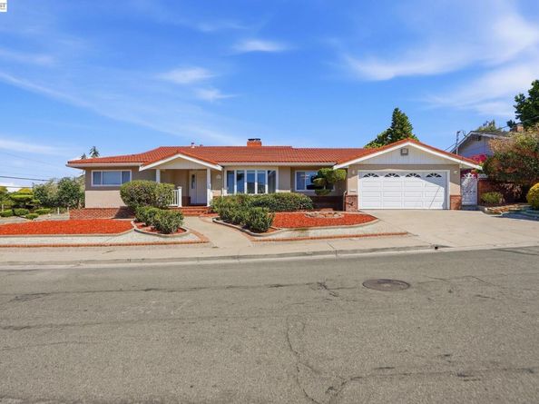 1204 Vistagrand Dr, San Leandro CA 94577