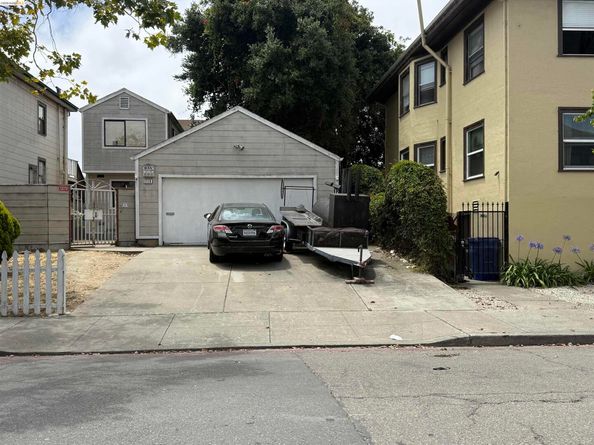 1119 16Th St, Oakland CA 94607