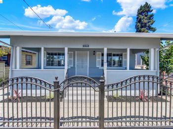 1055 105Th Ave