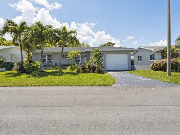 6708 NW 57th Dr, Tamarac FL 33321