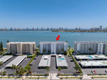 401 Lake Shore Drive