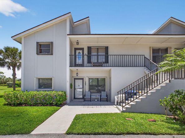 704 Clubhouse Circle, Jupiter FL 33477