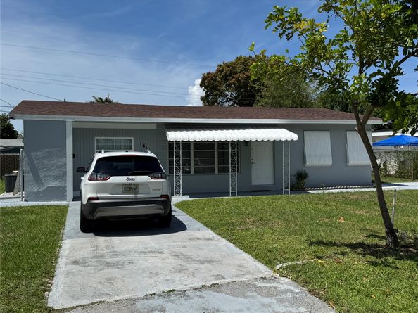 1611 NE 32 Street, Pompano Beach FL 33064