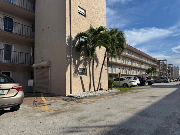 725 Lori Drive 107, Palm Springs FL 33461